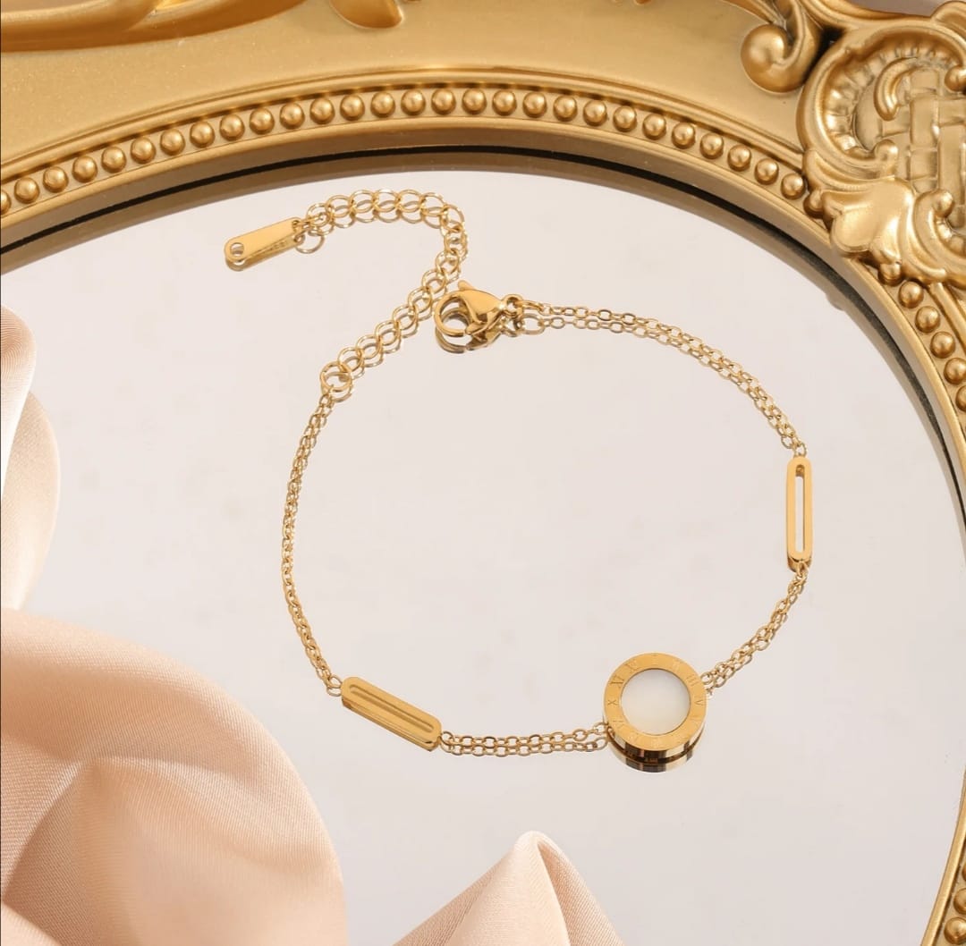 18K GOLD PLATED ROMAN SET
