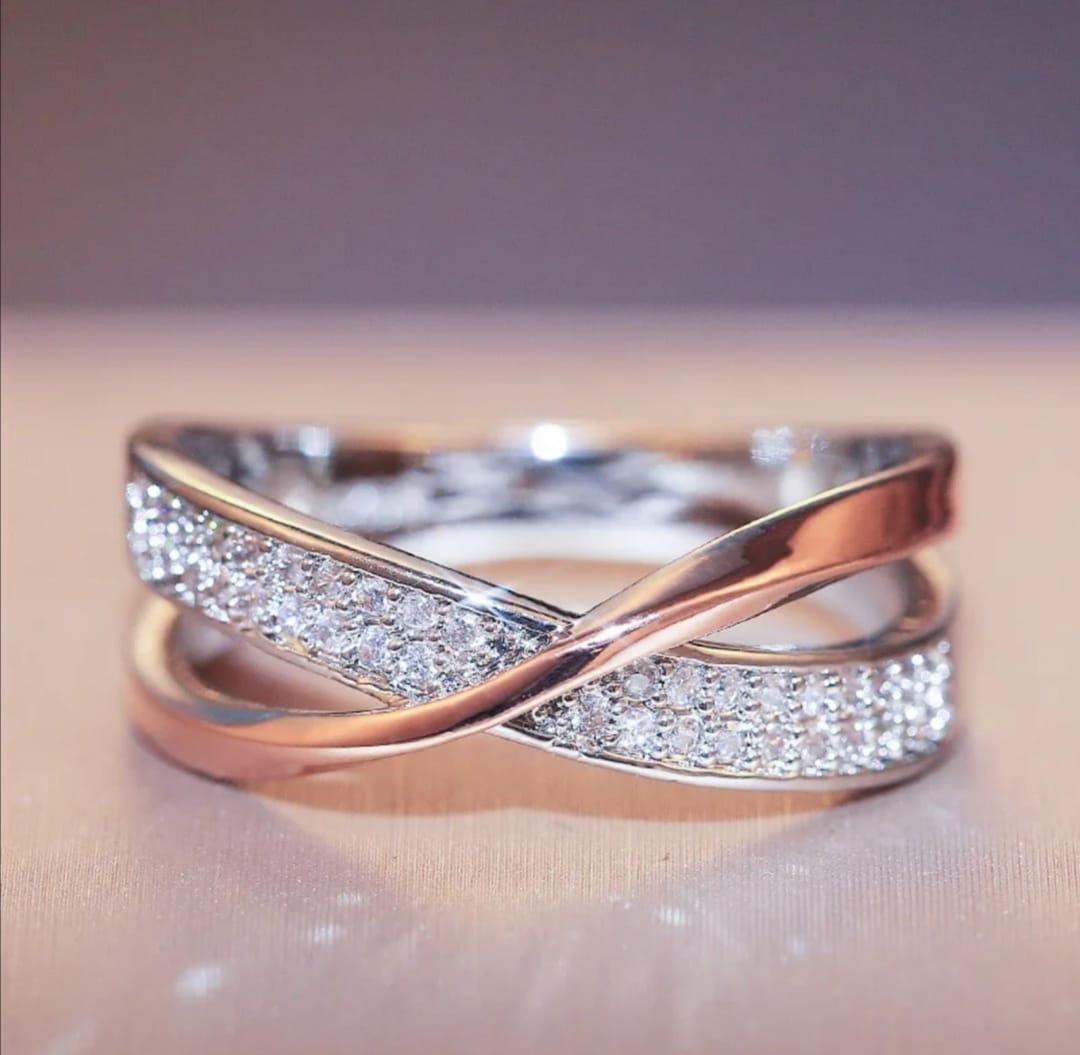 SIMPLE X-SHAPED ZIRCON COPPER RING