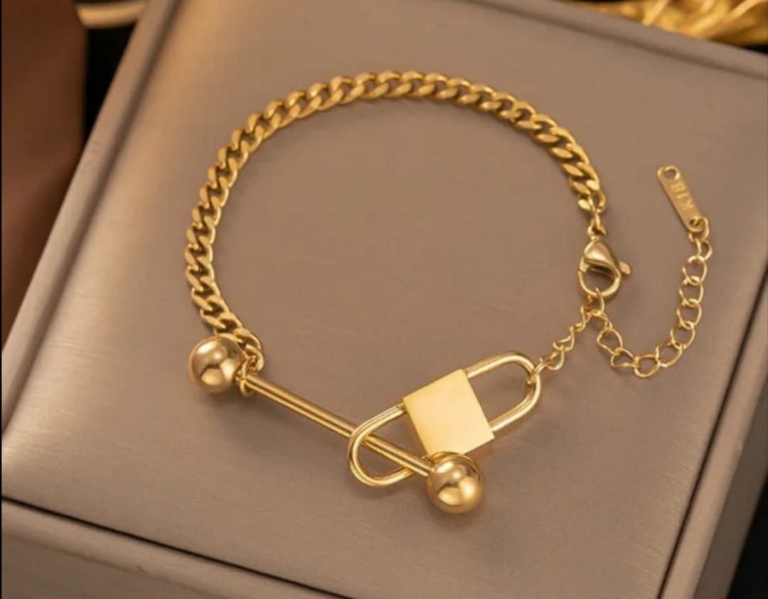 18K GOLD PLATED CHARM CHAIN STAINLESS STEEL BRACELET