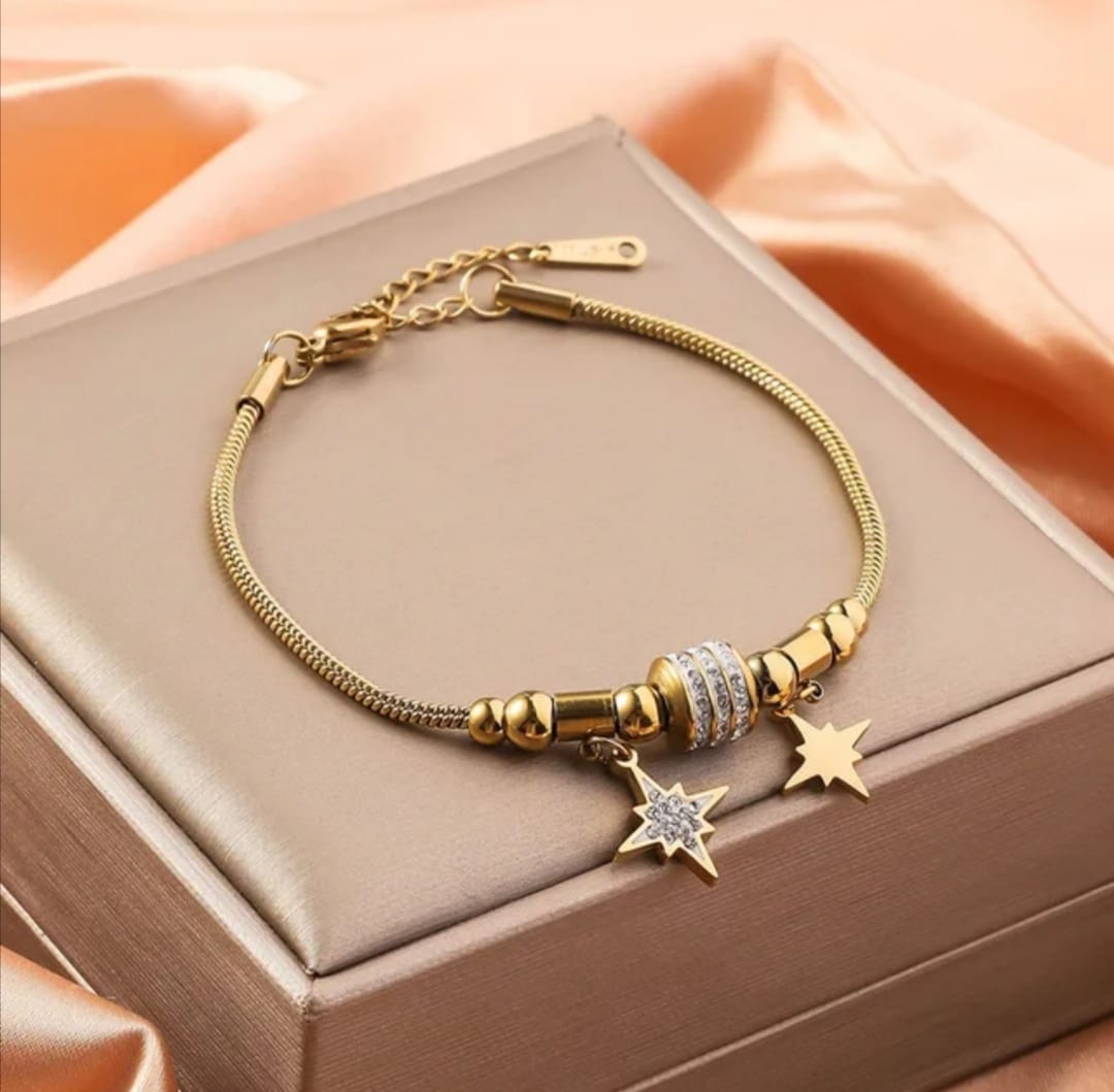 18K GOLD PLATED CHARM CHAIN STAINLESS STEEL BRACELET