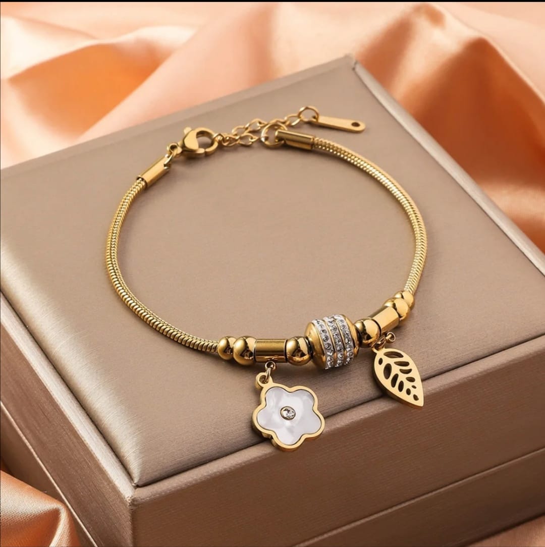 18K GOLD PLATED CHARM CHAIN STAINLESS STEEL BRACELET