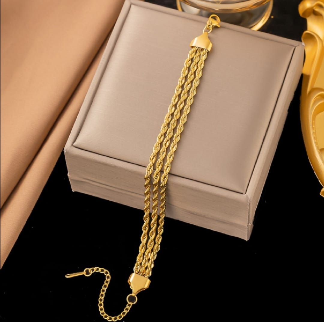 18K GOLD PLATED CHARM CHAIN STAINLESS STEEL BRACELET