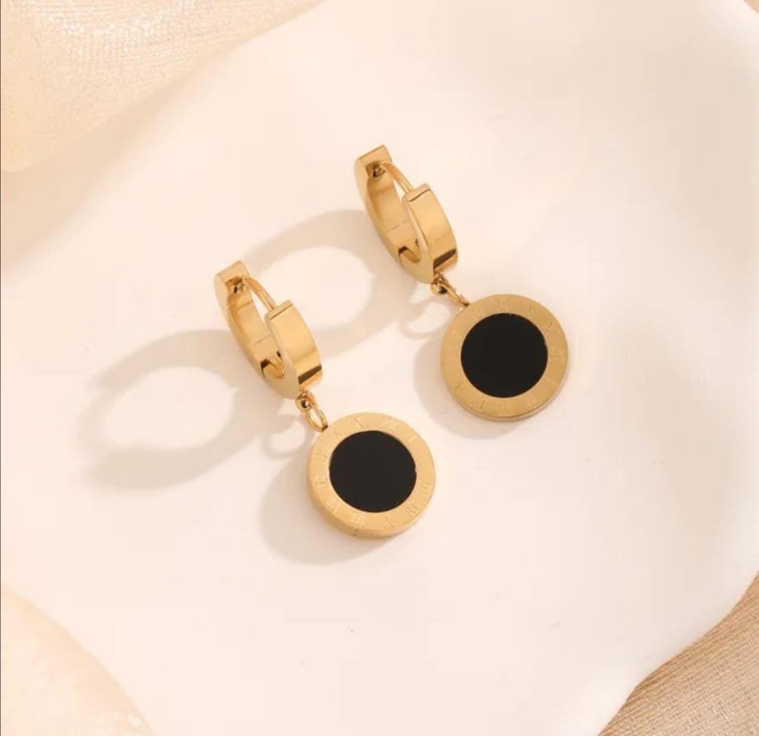 18K GOLD PLATED ROMAN SET