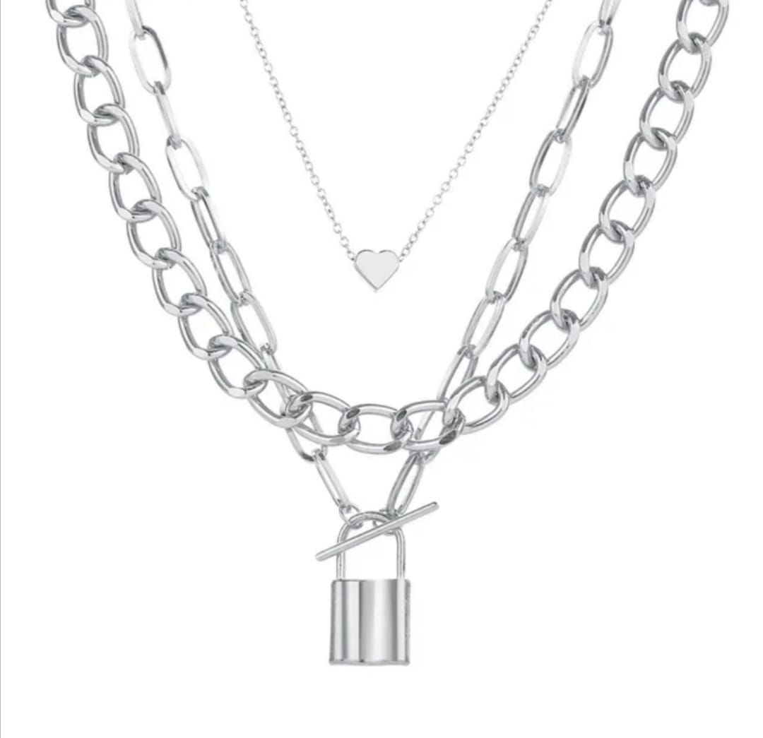 RETRO PUNK STYLE -HEART SHAPED LOCK NECKLACE 3 LAYERS