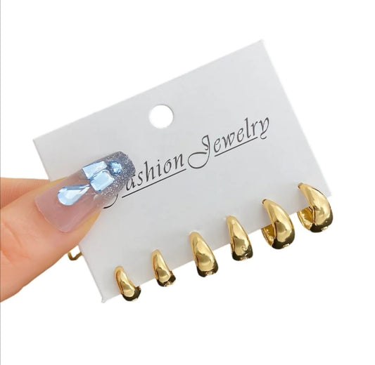 ROUND EARNINGS  3 PAIR SETS