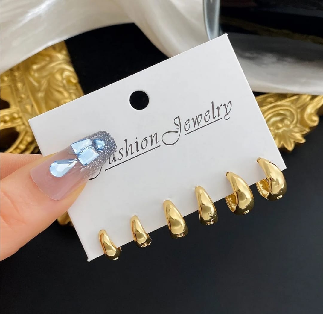 ROUND EARNINGS  3 PAIR SETS