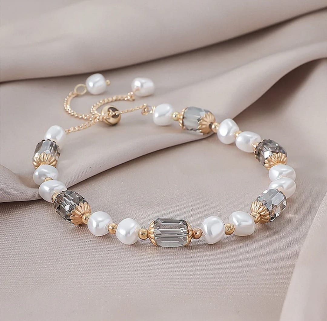 CRYSTAL ADJUSTABLE BRACELET