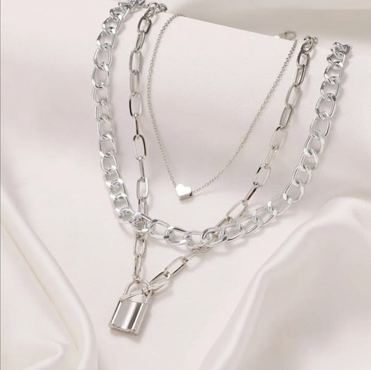 RETRO PUNK STYLE -HEART SHAPED LOCK NECKLACE 3 LAYERS