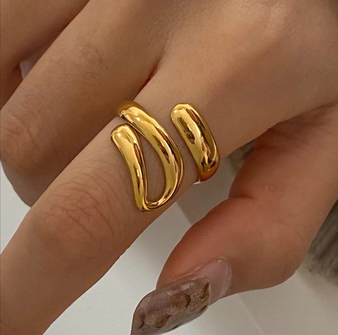 OPEN MODERN GEOMETRIC LINER WITH IRREGULAR OVAL CUT RING