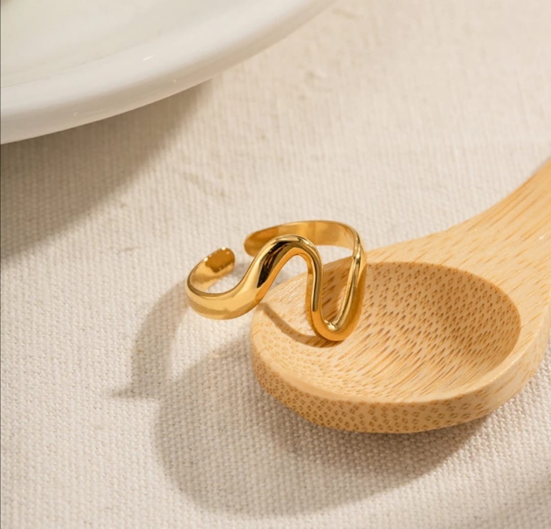 DAILY SIMPLE MINIMALIST IRREGULAR CURVED RING