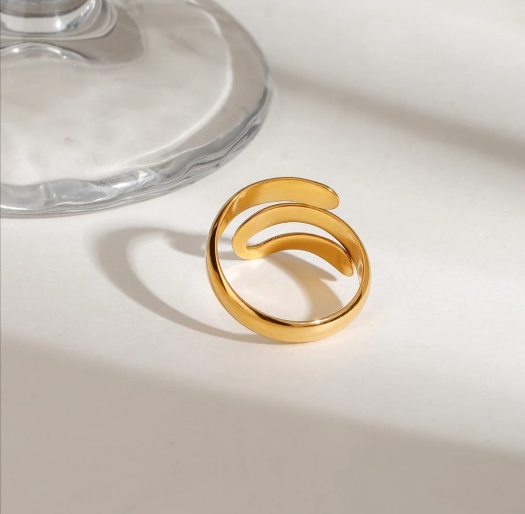 OPEN MODERN GEOMETRIC LINER WITH IRREGULAR OVAL CUT RING