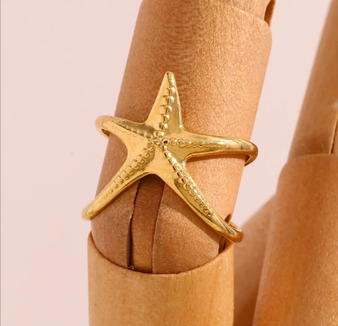 STARFISH ENGRAVED RING